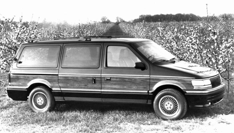  Chrysler Town & Country 1991 года  (фото 4 из 10)